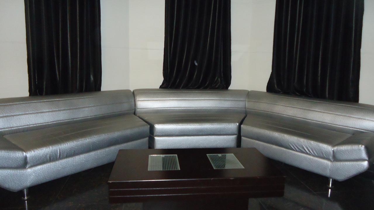 Midway Hotel & Restaurant Sadiqabad Εξωτερικό φωτογραφία