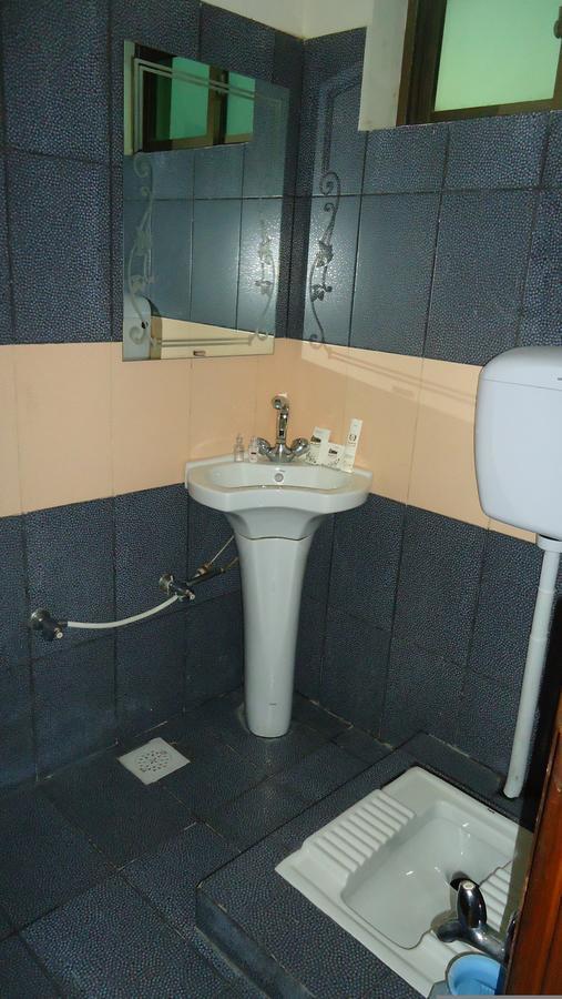 Midway Hotel & Restaurant Sadiqabad Εξωτερικό φωτογραφία