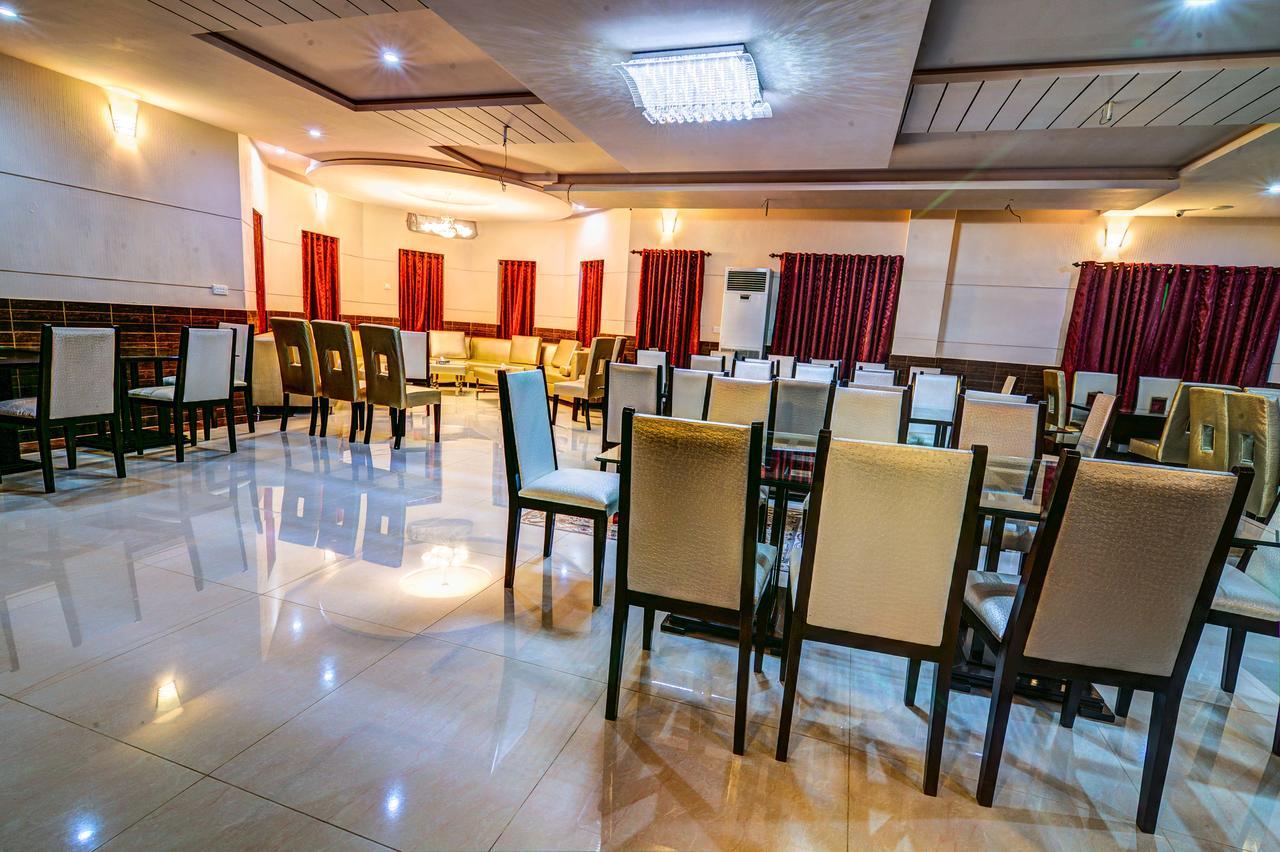Midway Hotel & Restaurant Sadiqabad Εξωτερικό φωτογραφία